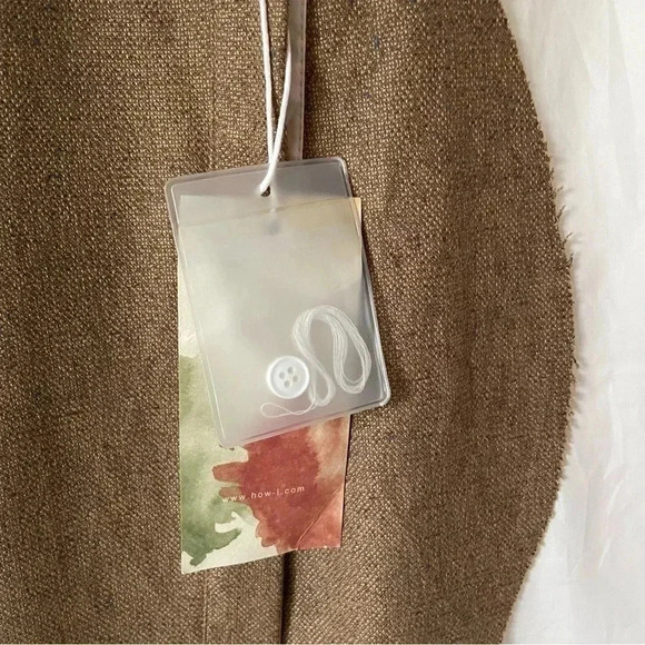 Howl  Studio | Geometric Rough Cut Blouse - Picture 6 of 16